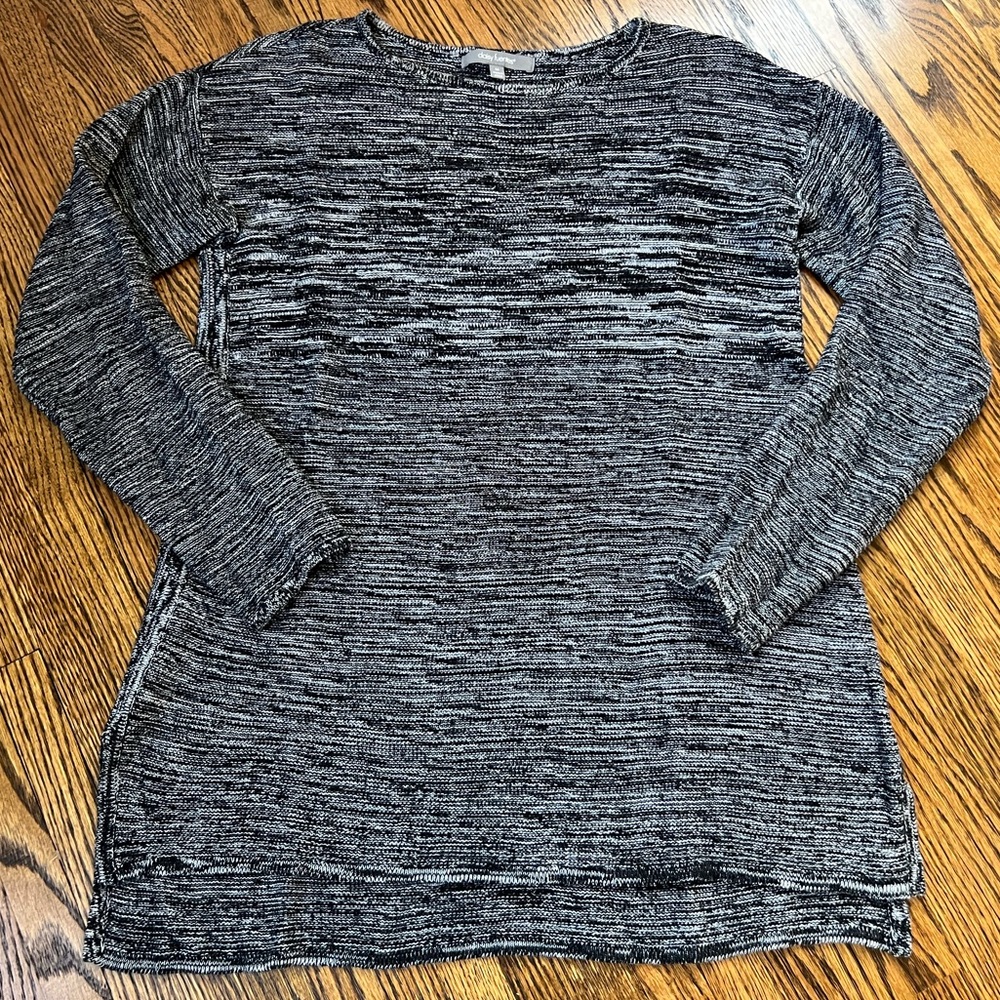 Daisy Fuentes Heathered Grey & Black Tunic Sweater Medium